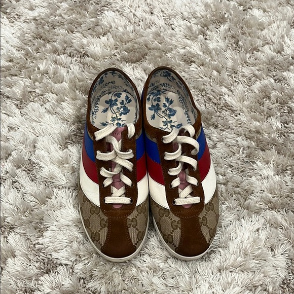 Women Gucci sneakers - Picture 1 of 5